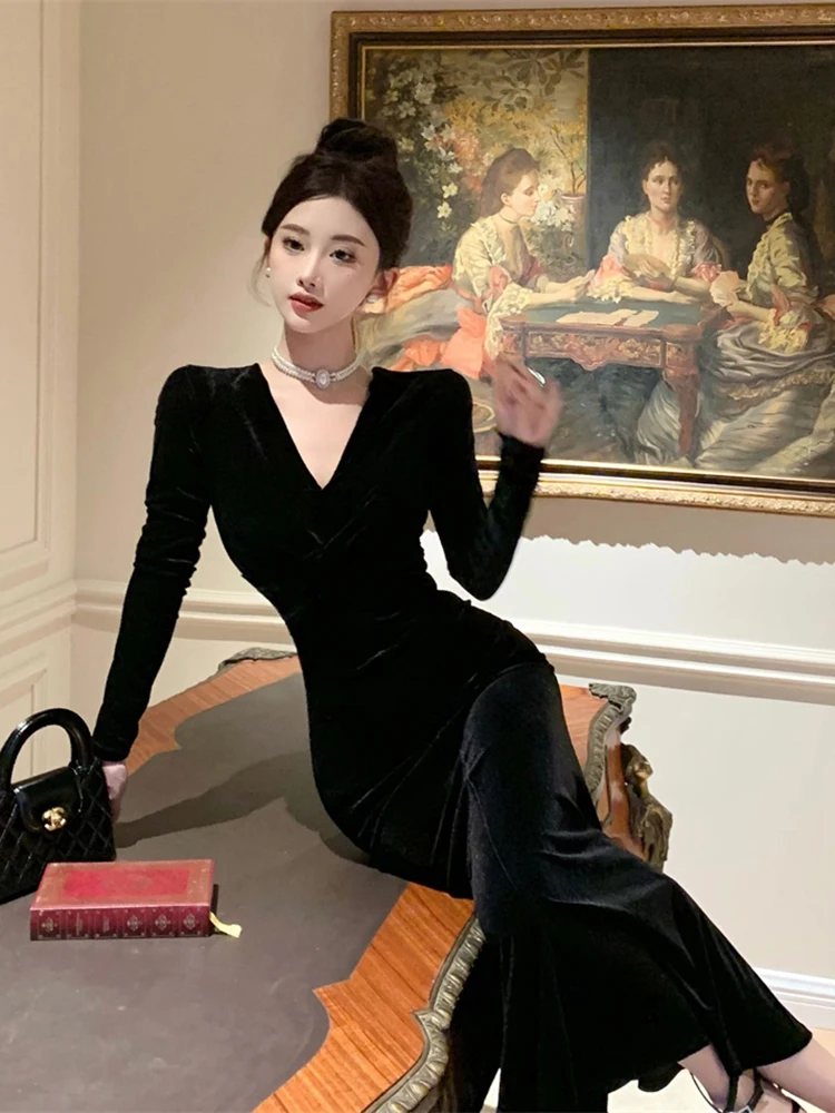 Black V-neck velvet dress women's autumn winter sexy evening party long dress women's formal occasion luxury fishtail dress 2024