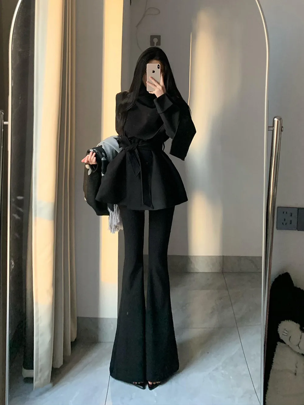 Stylish Elegant Black Scarf Collar Belted Waist Cropped Double Breasted Wool Coat Women Slim Fit Versatile Casual Commute Outfit