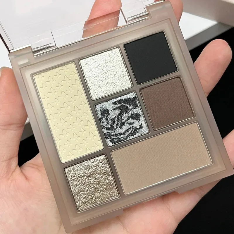 لوحة ظلال عيون مكونة من 7 ألوان، رمادي وبني محايد اللون الأرضي، ظلال عيون سموكي سوداء غير لامعة، لوحة مكياج عيون، مستحضرات تجميل