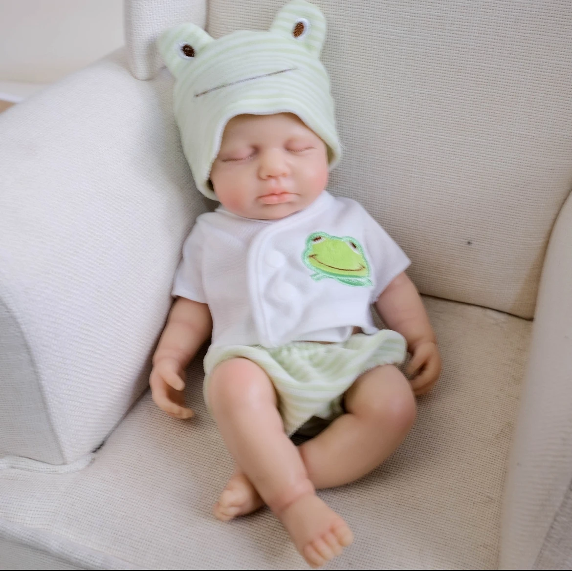 

12" Platinum Silicone Reborn Art Doll Museum Quality Hand-Painting Ultra-Soft Hypoallergenic Skin-Lifelike Collectible Baby Girl