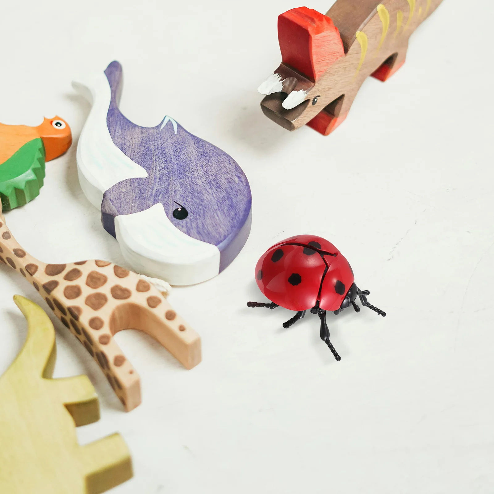 

4pcs Wind Up Toy Jumping Ladybug Beetle Clockwork Toys for Kids Safe Plastic Spring Toys Child Play Mechanical Insect Model