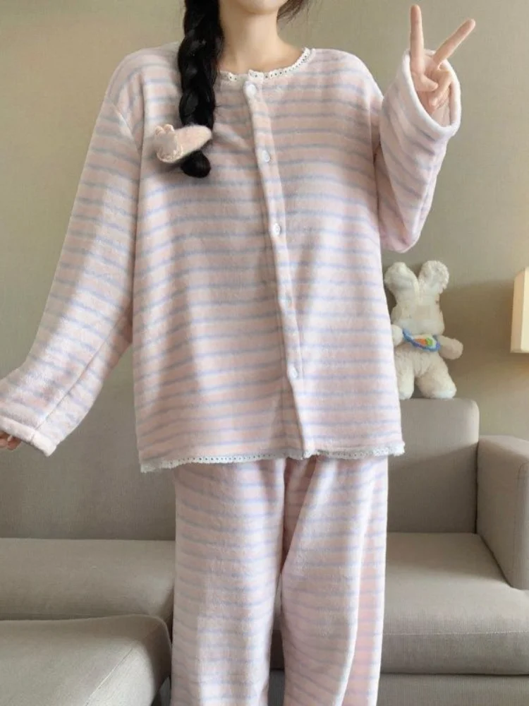 

girl flannel leisure wear autumn and winter stripe thicken loose minimalist fashion Loungewear set dopamine