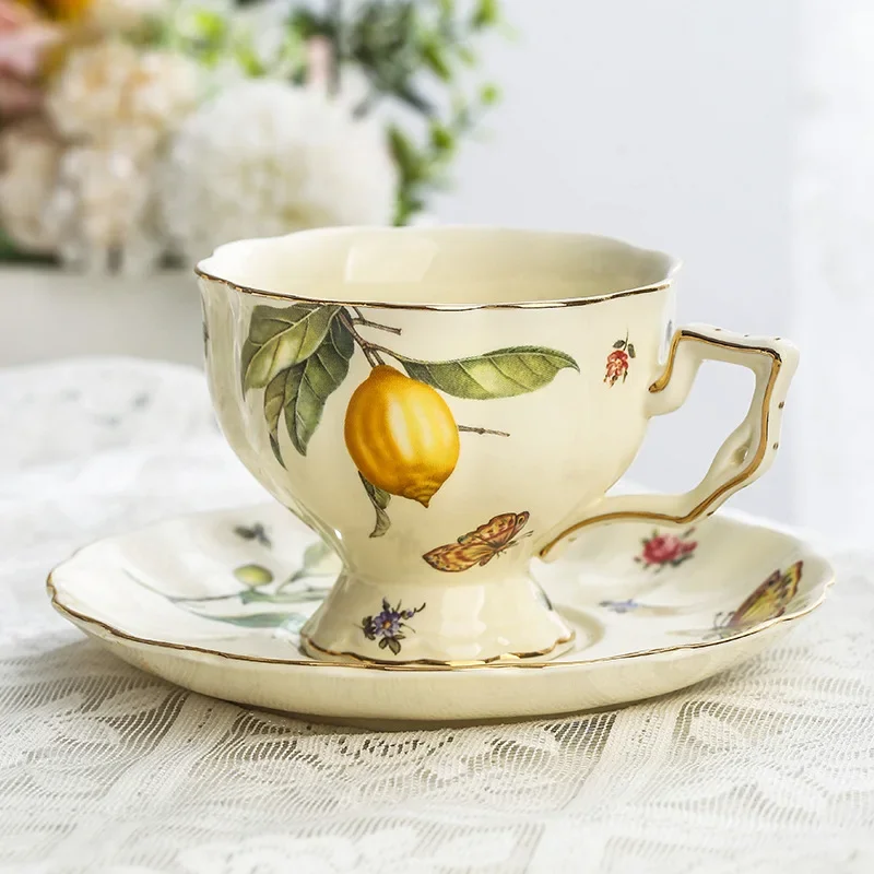 Tetera de limón Vintage, juego de taza de café y platillo, hermosa taza de café, conjunto moderno, taza de diseño de lujo Tania Bulhoes