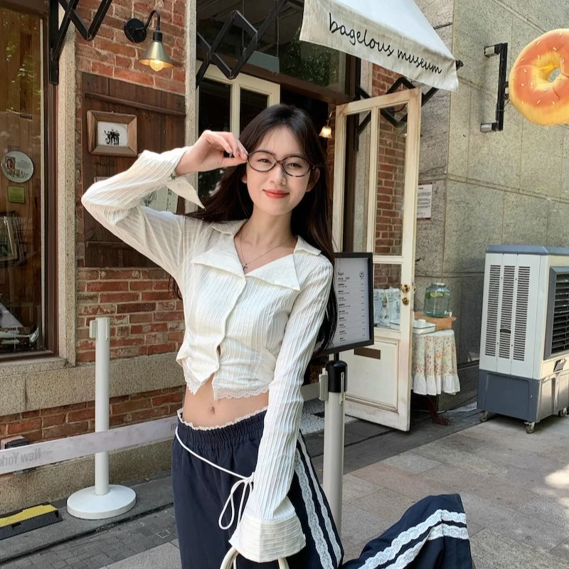 White Shirts Women Lace Cropped Casual Tops Button-up Streetwear All-match Slim Design Fashion Temper Elegant Sexy Ulzzang Daily