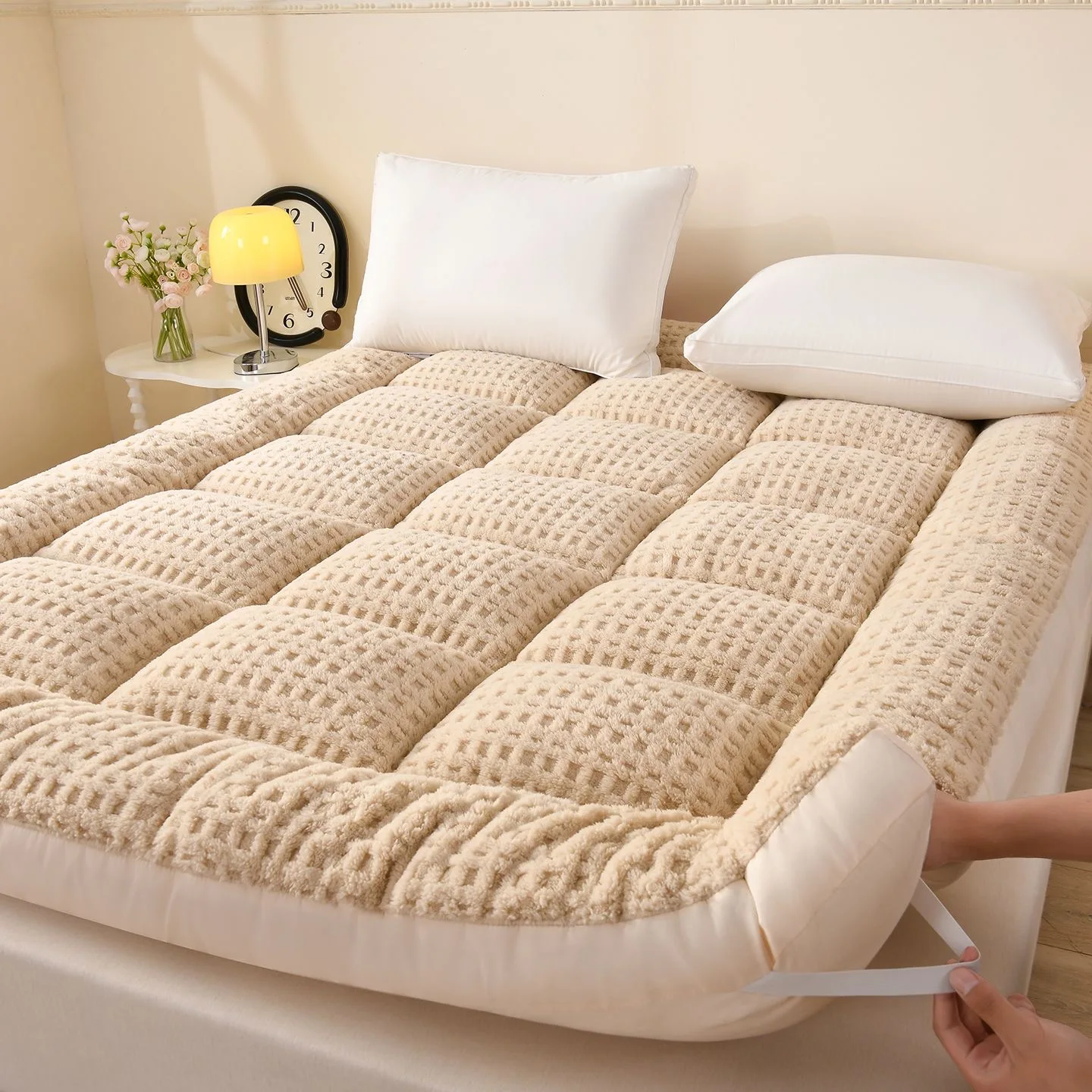 

Autumn winter thickened milk fiber mattress for home bedroom soft tatami dormitory student mattress, rental mattress with fleece