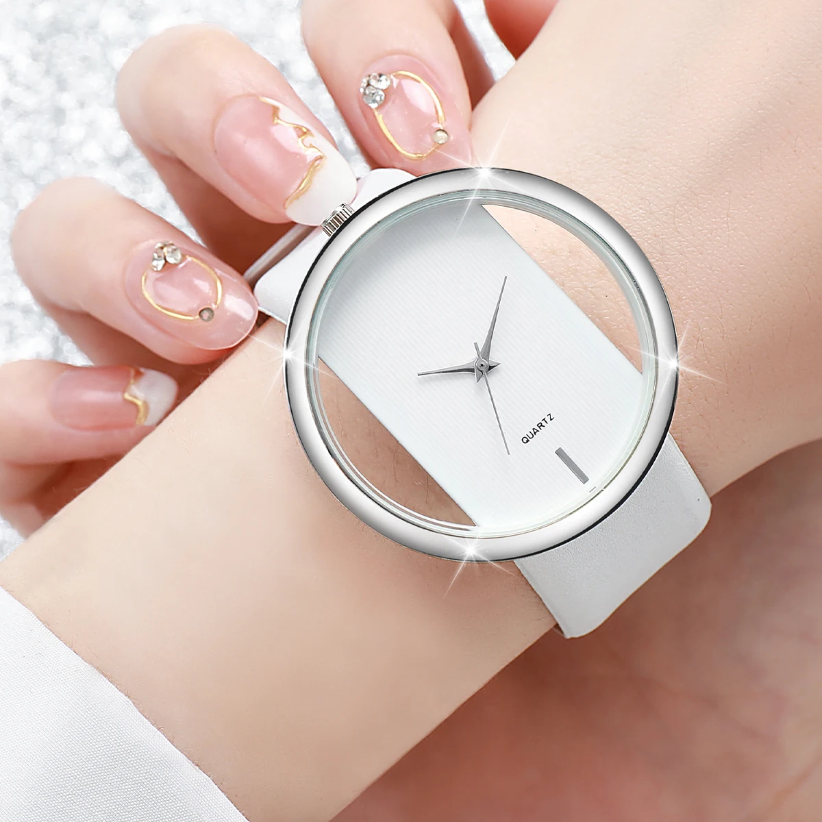 2PCS Couple\'s Watches Fashion Hollow Out Dial Women’s Watch Leather Band Analog Quartz Wristwatch(Without Box)