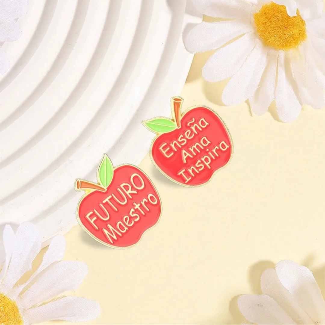 Futuro Maestro Apple Enamel Alloy Pin Latin Language Text Brooch Badge For Backpacks Future Educator Trinket Present Wholesale