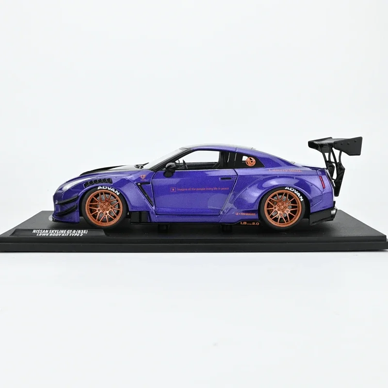 Solido 1:18 GTR R35LB alloy model modified version, children's collection of decorative toys, for children's holiday gifts.