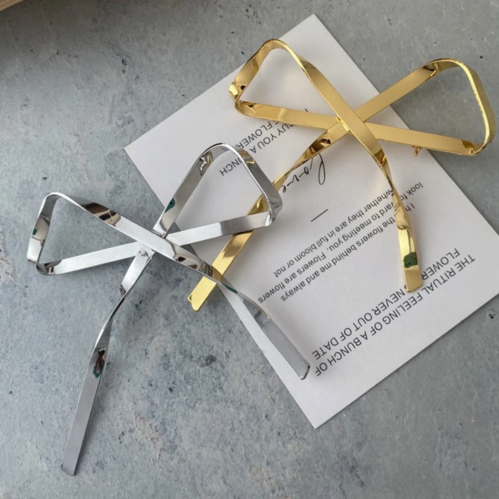 

Fashion Sweet Smooth Metal Bowknot Brooches for Women Girls Exquisite Dress Pins Accessory Korean Jewelry Gifts