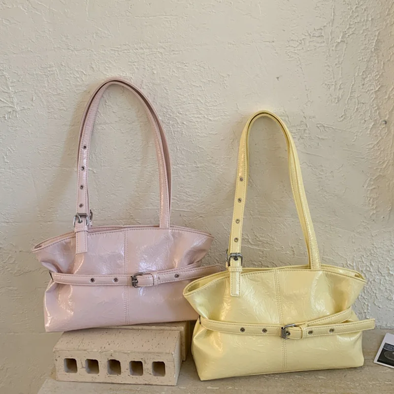 nova-bolsa-de-ombro-feminina-casual-de-couro-macio-com-fivela-de-cinto-estilo-coreano-cor-solida-versatil-e-moderna