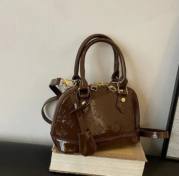 

Women's Winter New High-end Light Luxury Handbag Embossed Letter Patent Leather Fashion Designer Crafted Shoulder Messenger Bag
