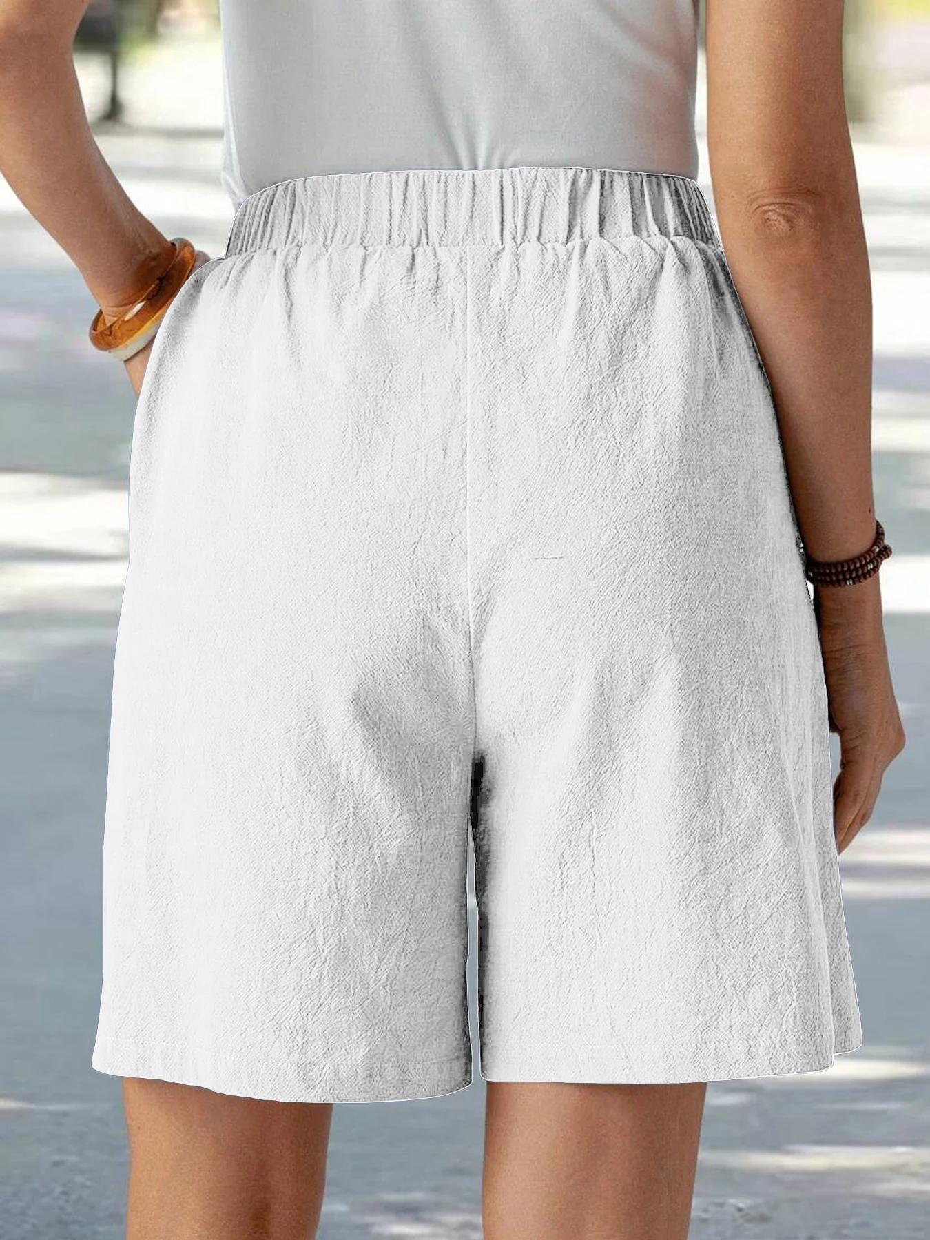Summer Ladies Casual Loose Pocket Buttoned Linen Shorts Comfortable Breathable Loose Fit Short Pants for Women
