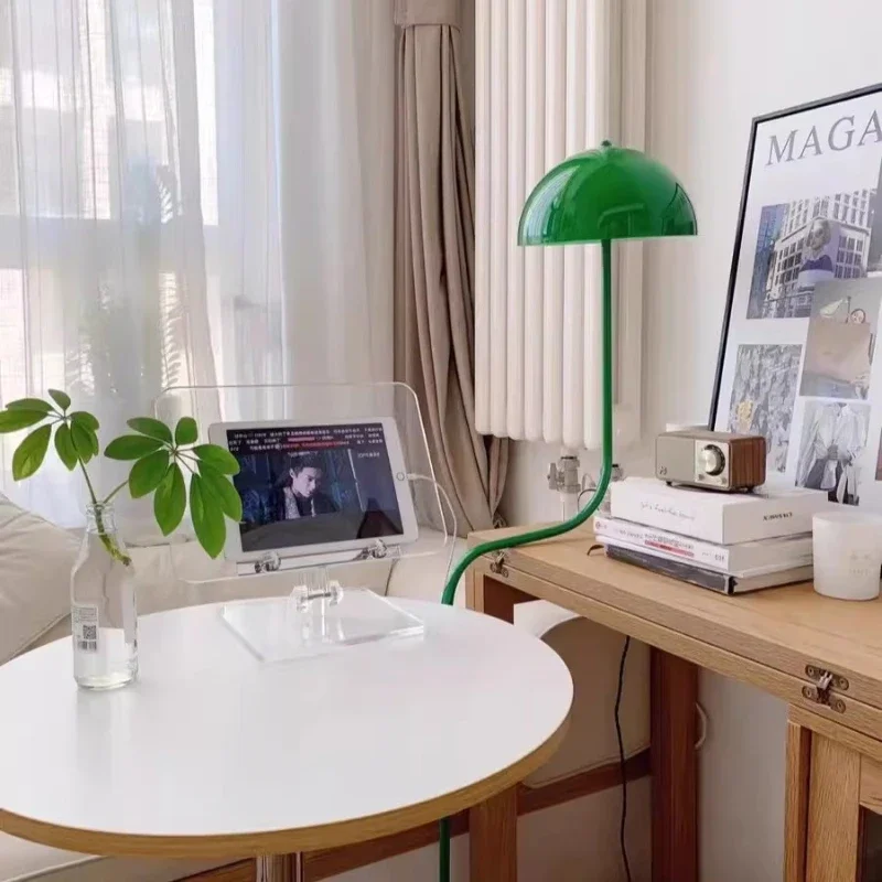 Vintage mung bean sprouts floor lamp living room designer bedroom sofa ambient light Internet celebrity creative desk lamp