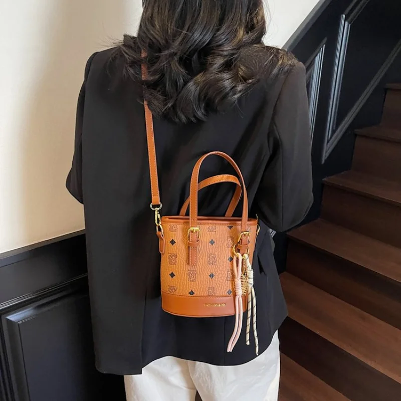 

Известная дизайнерская женская кожаная сумка через плечо, сумка через плечо, сумка-мессенджер для модных дам класса люкс