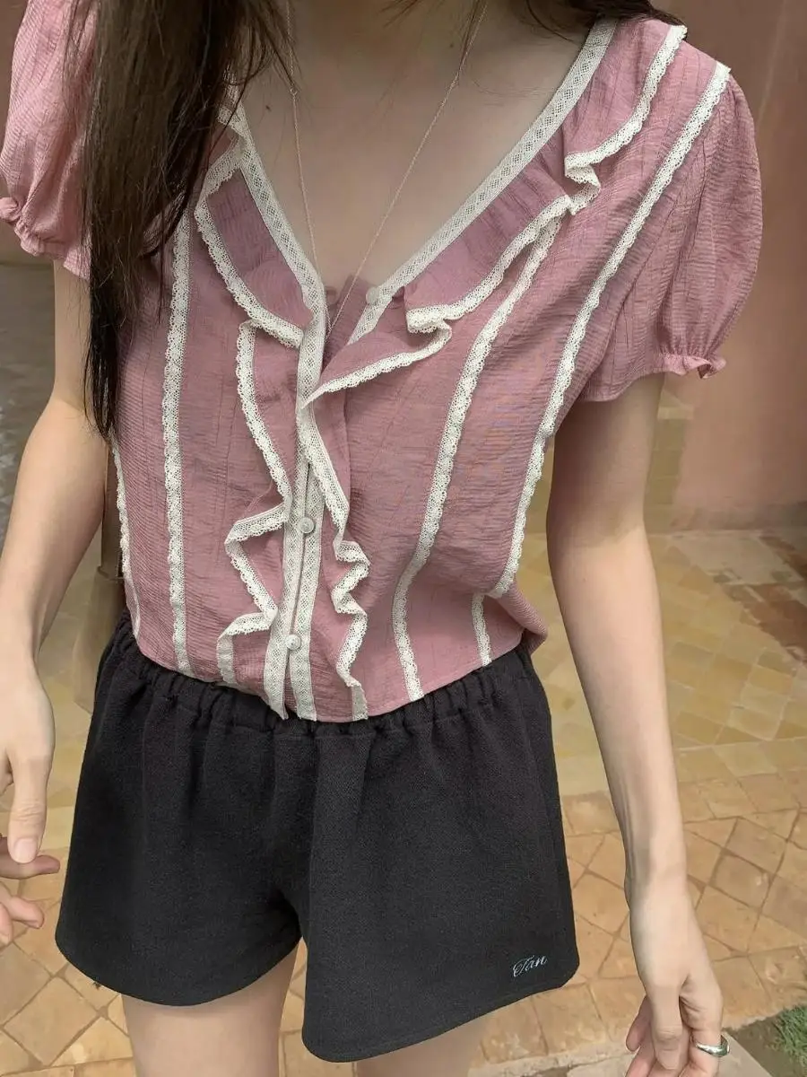 

Style V-Neck Lace Trim Short Sleeve Women's Shirt Gentle Style Bubble Sleeve Slimming Top Cotton Blend Summer Fashion