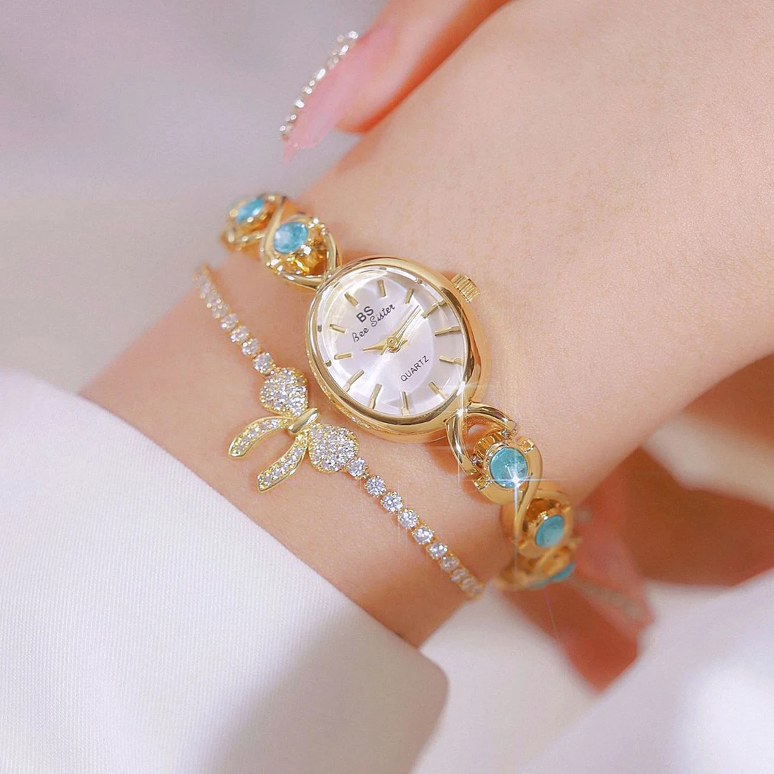 2024 New In Women\'s Watches Gold Silver Bracelet Wristwatch Oval Glacier Sapphire Luxury Watch For Women Waterproof