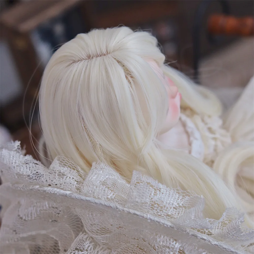 Peruka dla lalki 1/6 pasująca do głowy lalki BJD o obwodzie 15-17 cm, długie złote kręcone włosy z grzywką, akcesoria dla lalek, bez lalki.