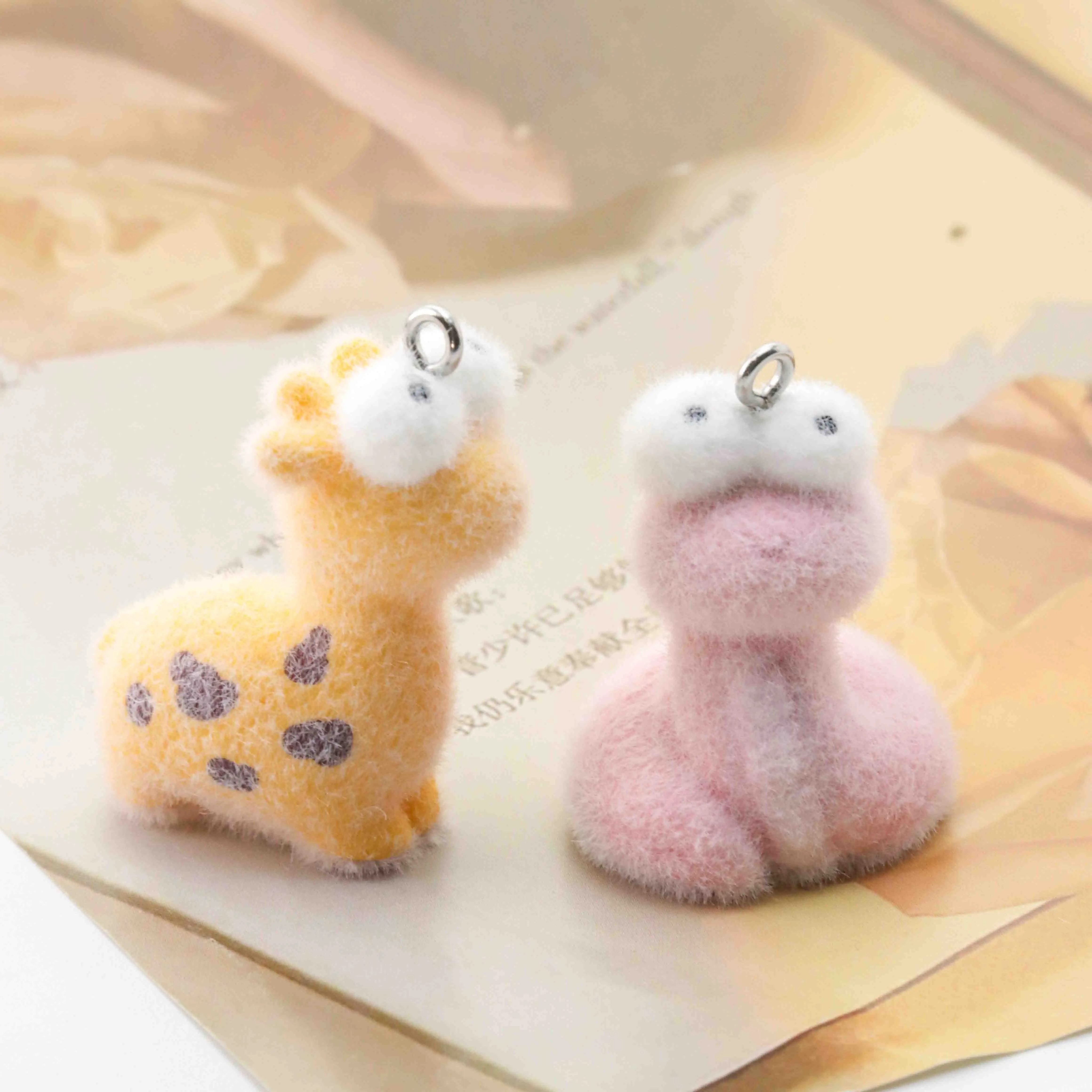 

10pcs Resin Flocking Cartoon Cute Little Pink Snake Giraffe Jewelry Pendant For DIY Keychain Bag Car Pendant Accessories