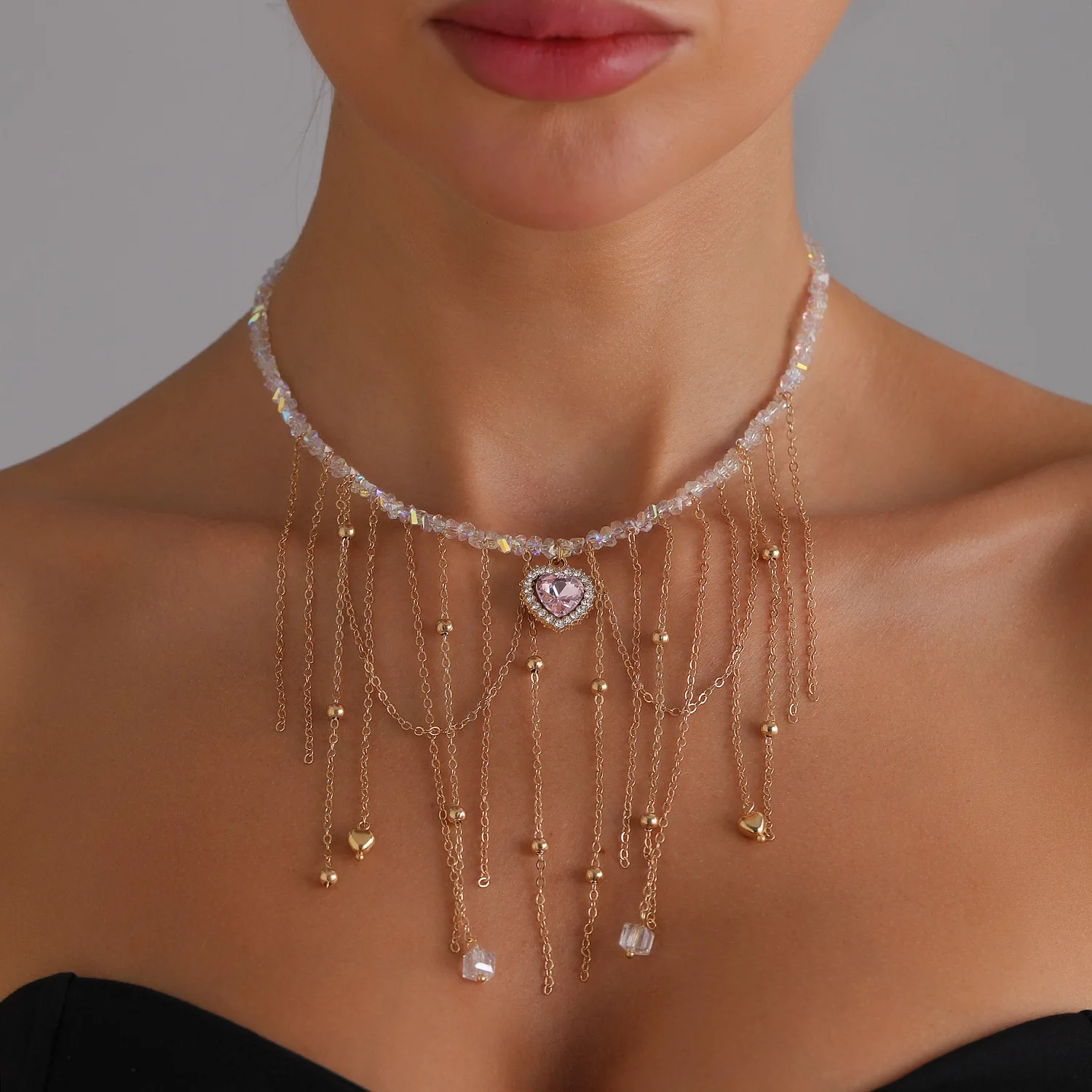 

Luxury Romantic Pink Zircon Heart Pendant Necklace for Women Vintage Chain Tassel Glass Beads Choker Charm Jewelry Accessories