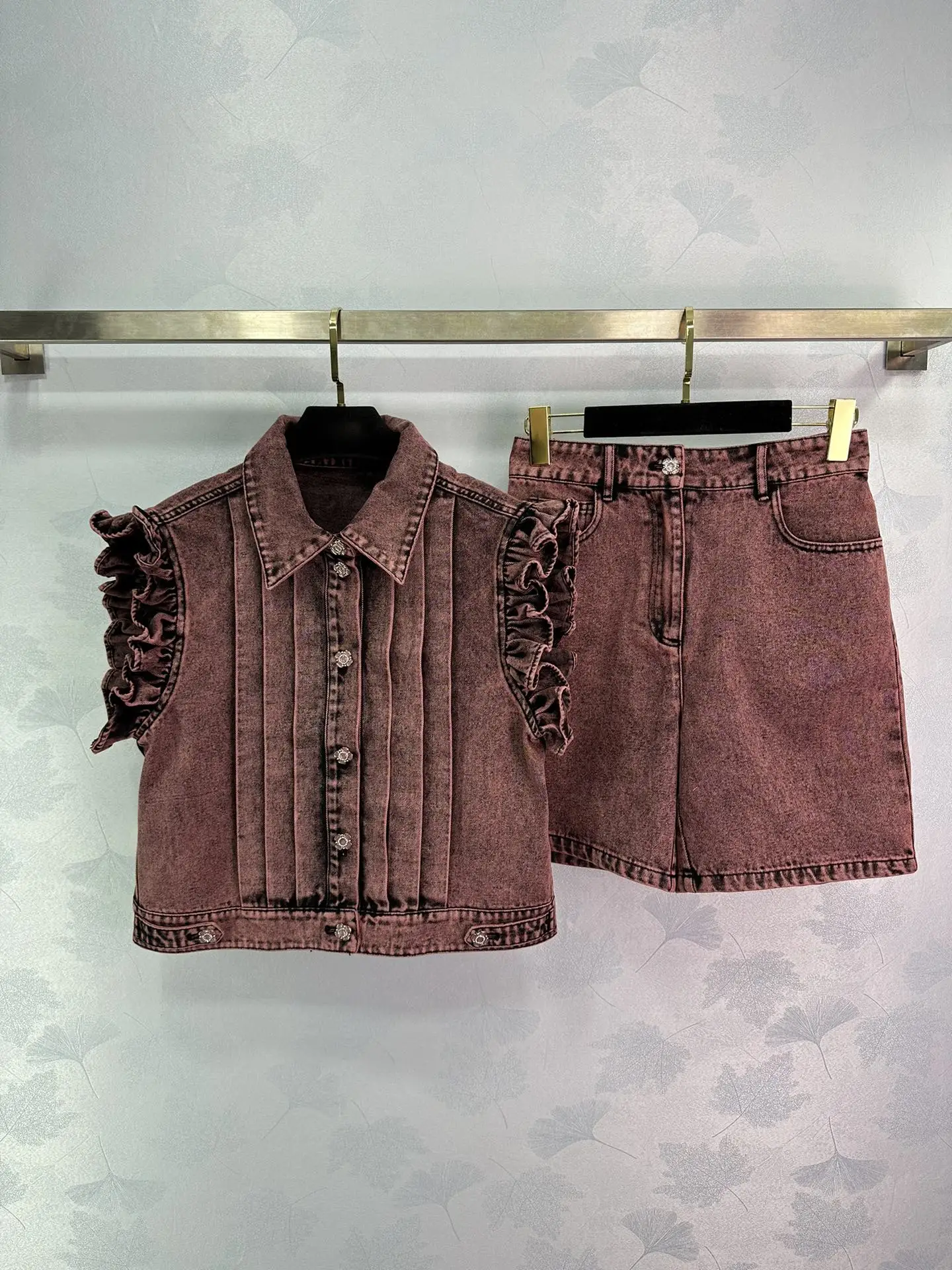 

2024 Summer New High Quality Women's Wear Retro distressed collection denim vest and shorts set 0621