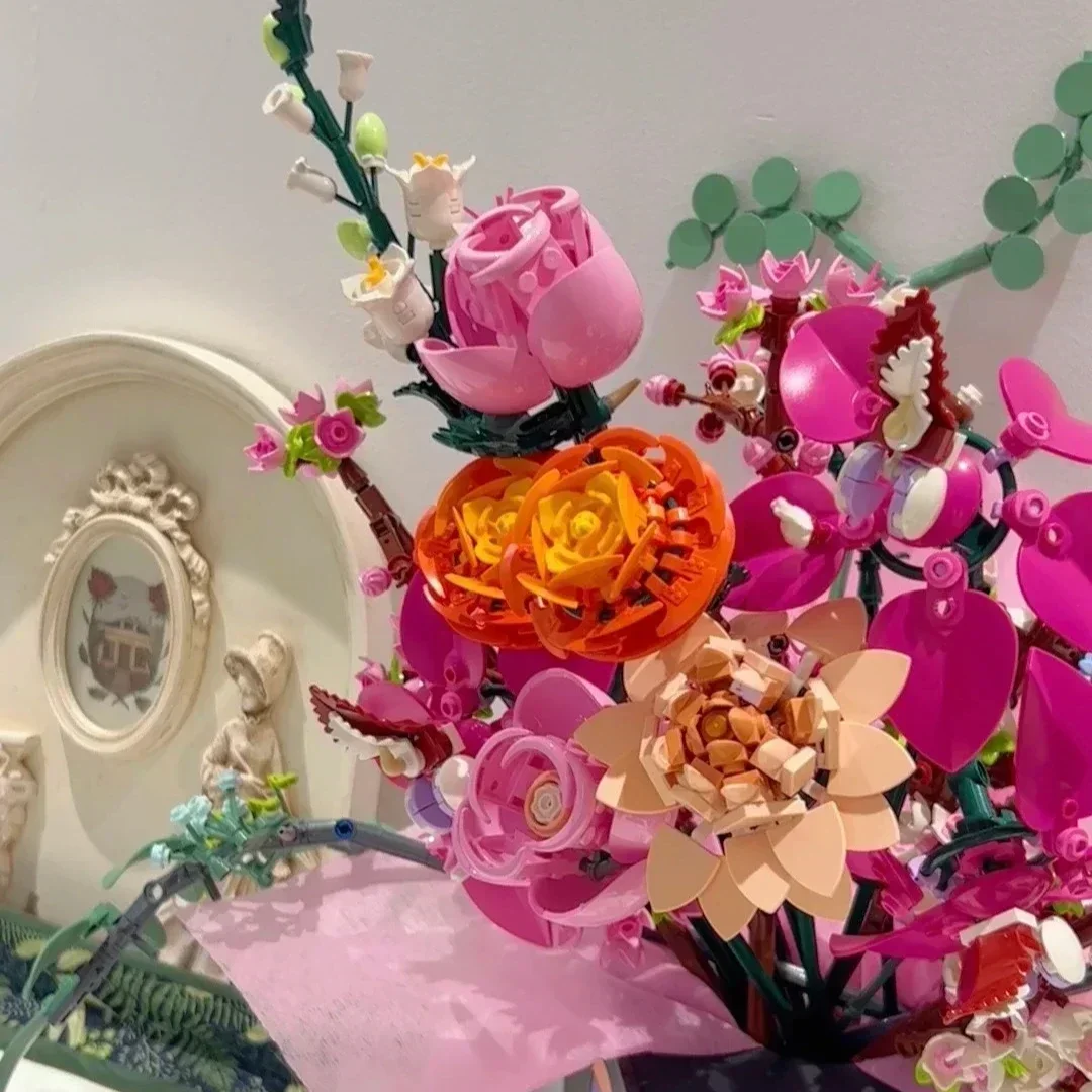 2025 NIEUWE Romantische Mooie Roze Bloem Boeket Bouwstenen Creatieve Woondecoratie Kinderen Educatief Speelgoed Vakantie Geschenken 749 STKS