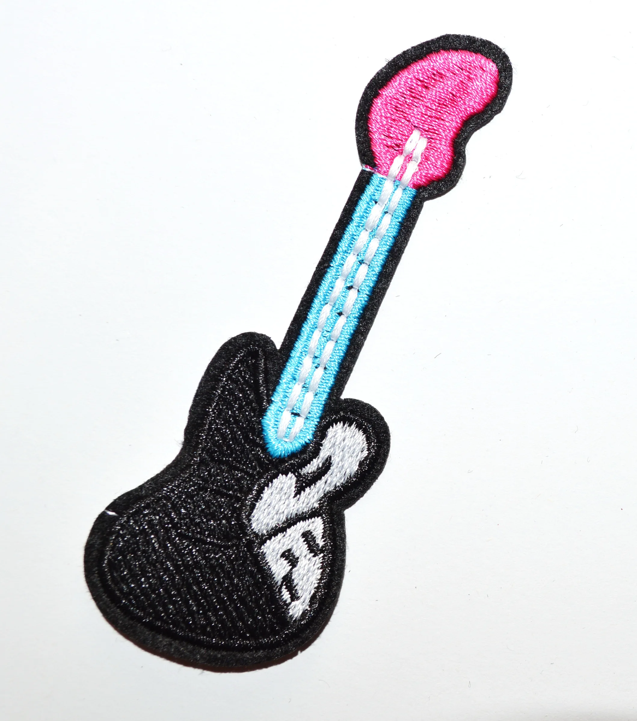 

1x Guitar Punk Rock Blue Black Pink Creative Badges Amazing Embroidered Iron on Patch Applique (≈ 3.5 * 9.5 cm)