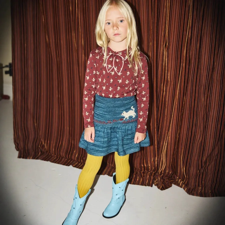 تي شيرت بناتي بأكمام طويلة 2025 شتاء جديد وصول مطبوعة عصرية عالية الرقبة طبقة قاعدة حرارية من القطن الخالص طقم بناتي لطيف