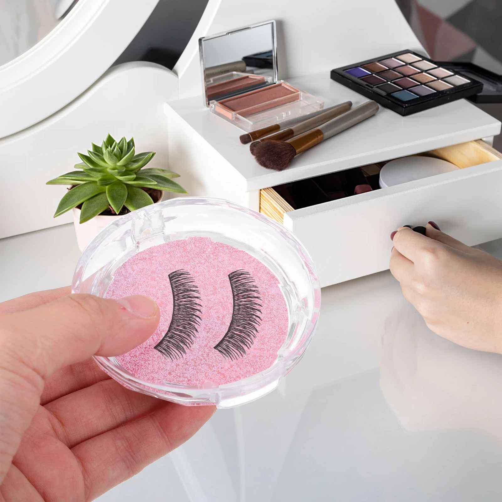 3Pcs False Eyelash Storage Boxes Reusable Plastic Eyelash Cases with Glitter Bottom Card for Women Girls Salon Use Small Lash