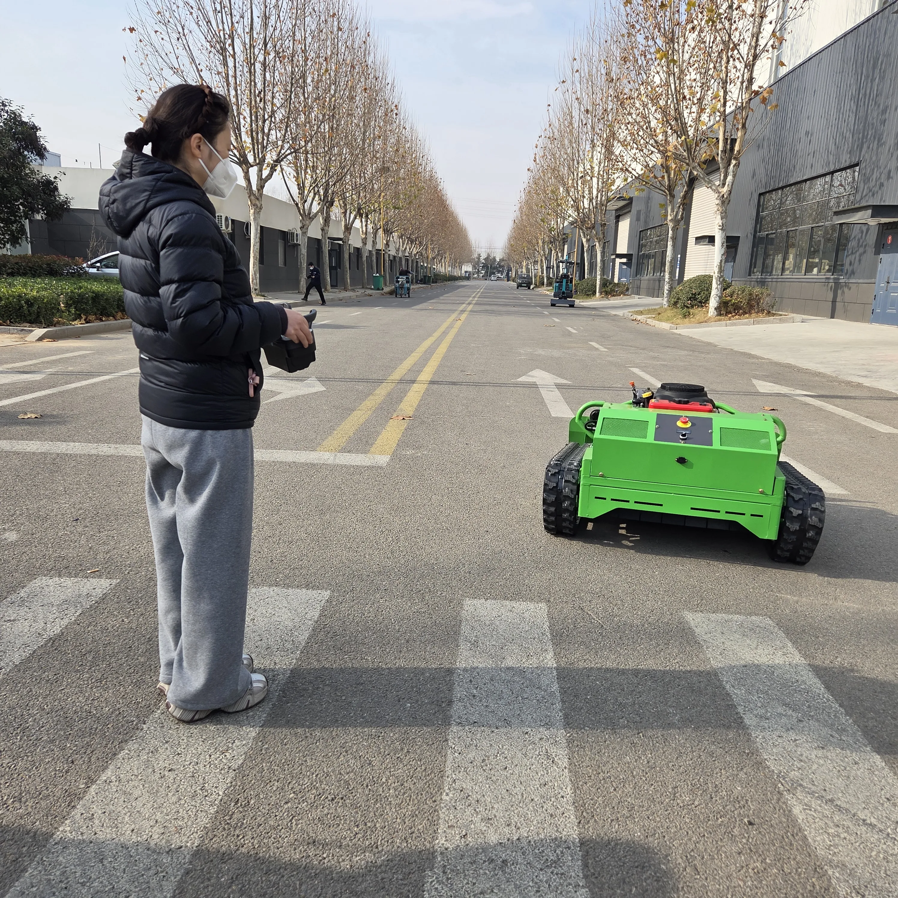 23HP High Efficiency Remote Control Machine with Self-Generating System Strong Power Excellent Passability for Complex Terrain
