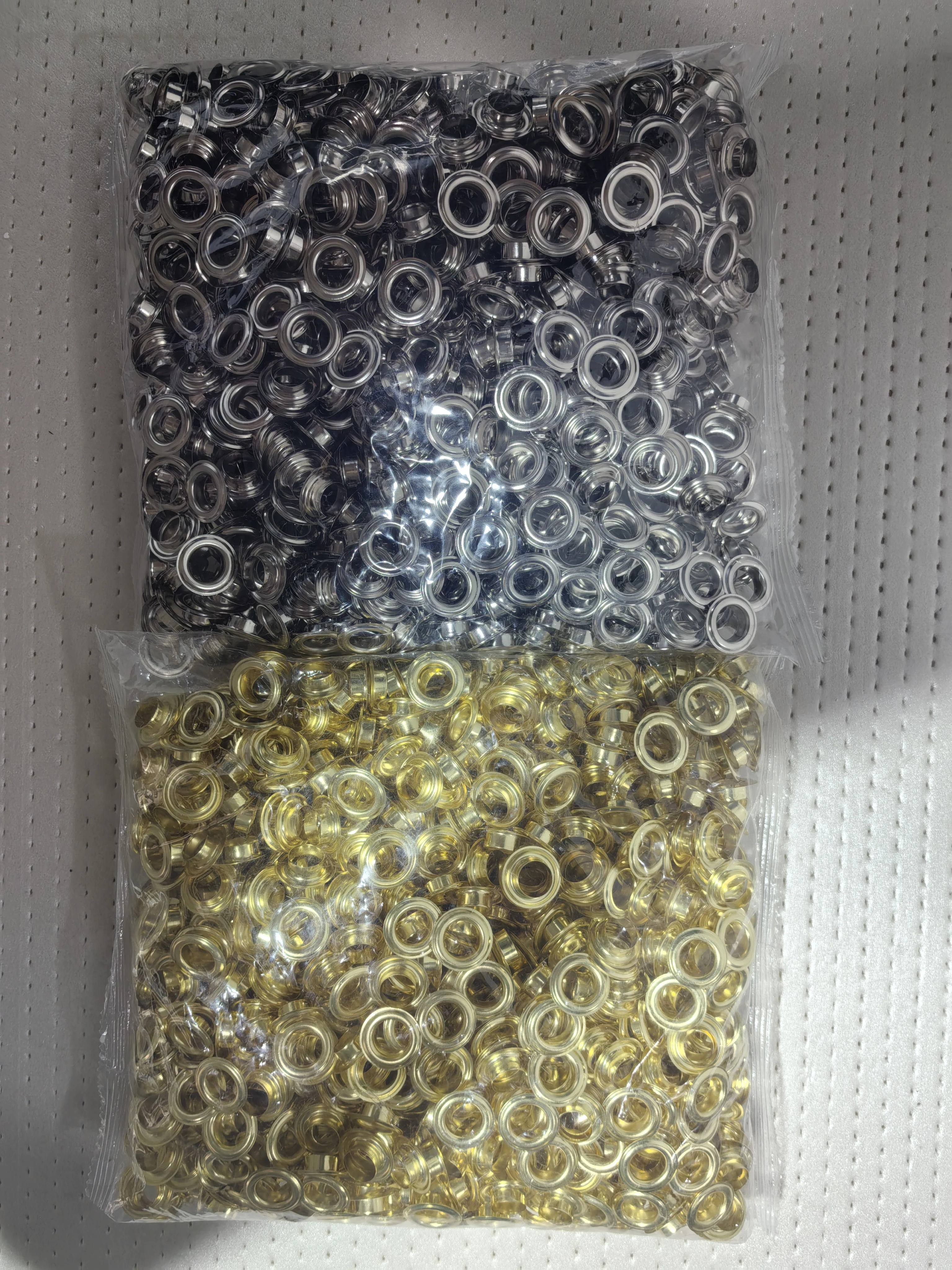 

Fast Ship 5000pcs 10mm Nickel Plated Eyelets Grommets / Buttonholes / Rings