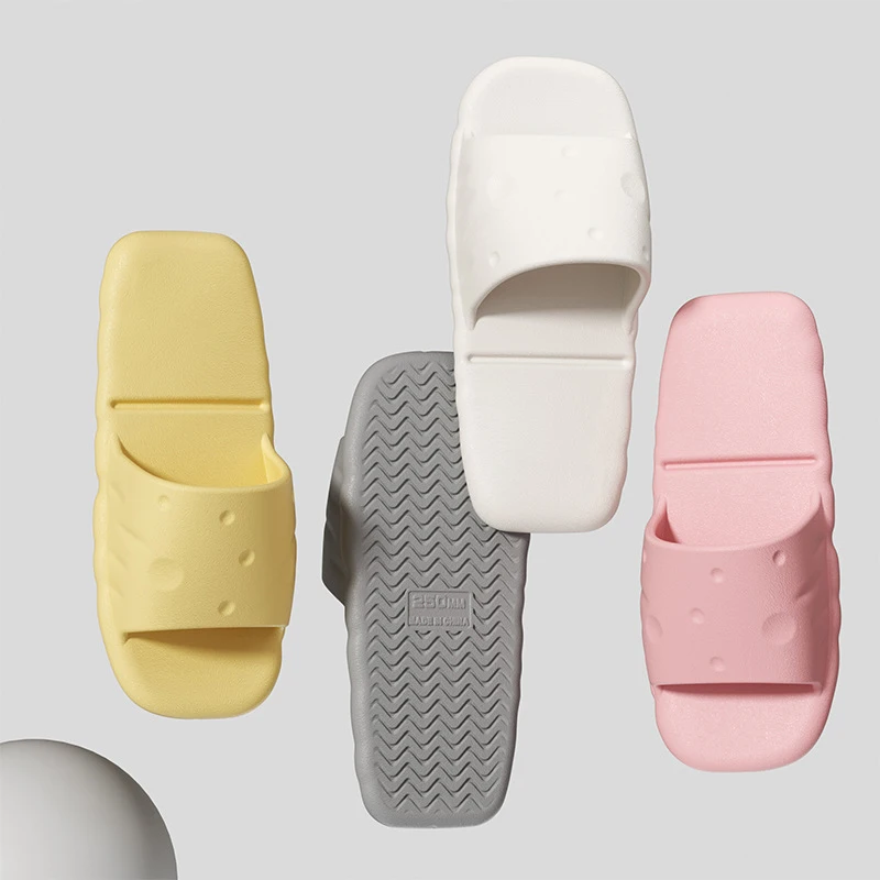 

2025 New Portable Folding Slippers for Men Women Solid Color Lightweight Nonslip Flip-flops for Indoor Outdoor Beach Travel Trip