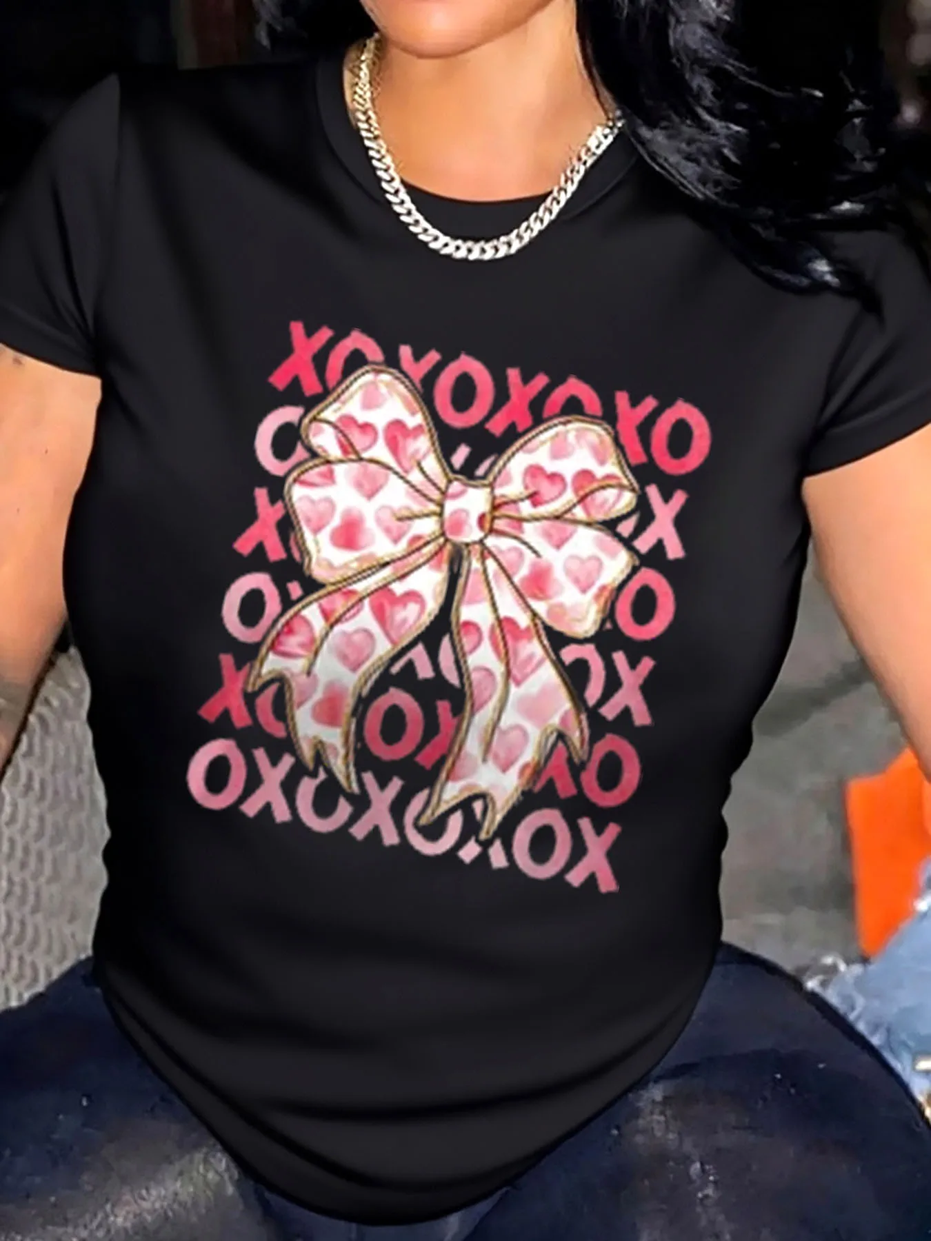 T-shirt grande taille pour femmes, vêtements d'extérieur imprimés Xoxo avec nœud en cœur de saint-valentin