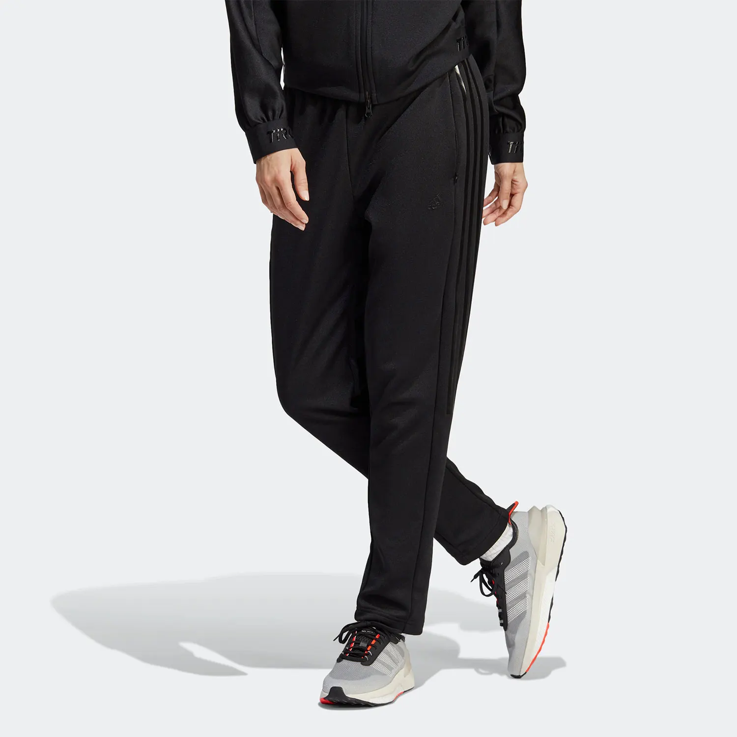 

Adidas Original W TSU TP ADV Women's Knit Joggers IB2306