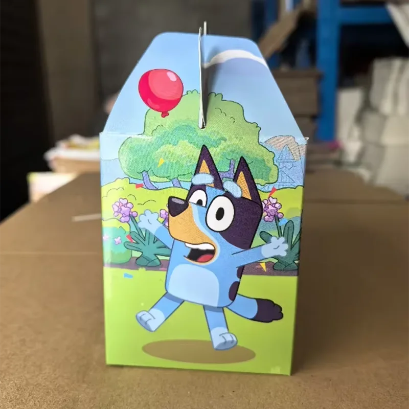 Bluey And His Family Gift Box Children Cartoon White Cardboard Portable Candy Gift Box Birthday Party Gift Portable Popcorn Box