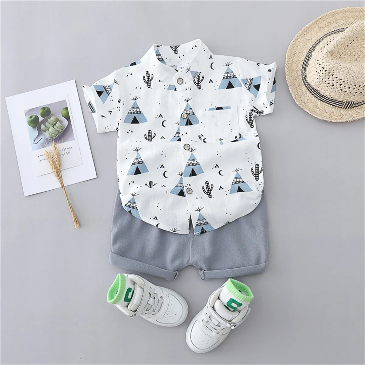 Children's Summer Triangle Cartoon Random Printed Shirt Short Sleeve Shorts Set