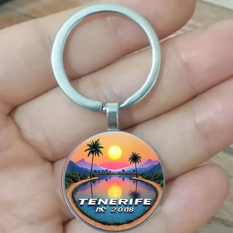 Llavero con diseño de vista del lago al atardecer en Tenerife, regalo ideal para cumpleaños