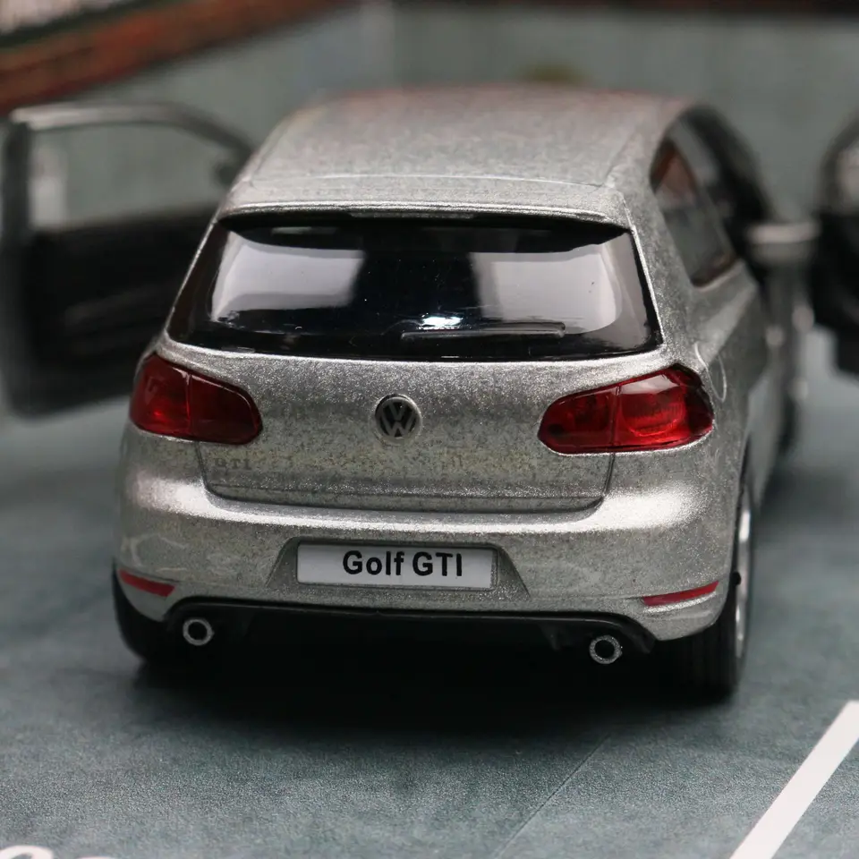 1/36 Volkswagen Golf GTI RMZ City Toy Car Diecast Miniature Model