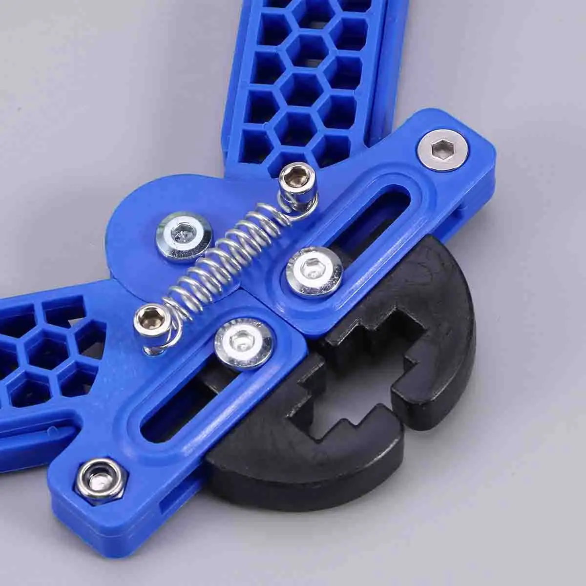 

Портативная подставка для лука с ножничным механизмом, подходит для блочных и традиционных луков, крепление на нижнюю рукоятку, держатель для стрел для полевой стрельбы и тренировок