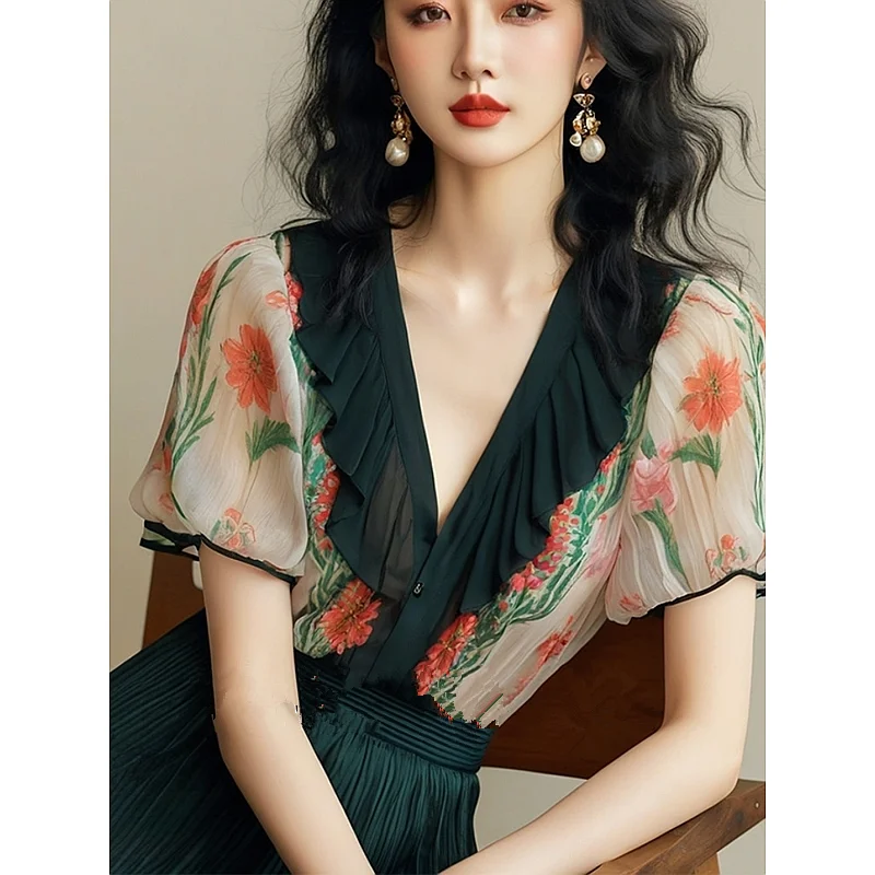 

Лето 2023, новая темпераментная лоскутная шифоновая блузка, женская модная плиссированная блузка с принтом, тонкая рубашка с v-образным вырезом и короткими рукавами, футболка