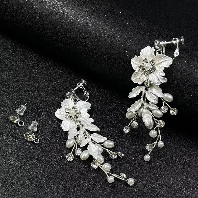 

Vintage and Elegant Floral Bridal Earrings, Artificial Pearls and Crystals, Bohemian Wedding Jewelry for Daily Use and Parties