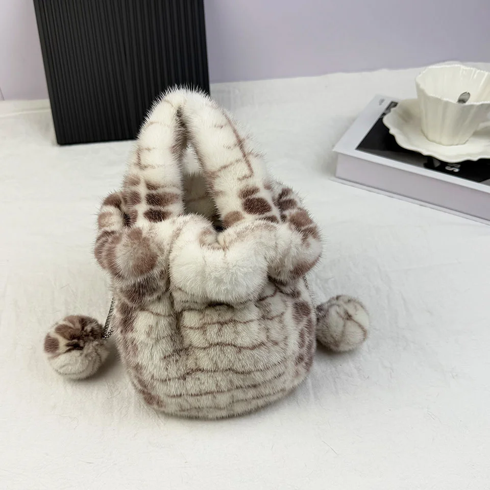 

Luxury Mink Fur Bag Plush Women's Tote Bag Designer Handbag for Women Elegant Fashionable Women's Bag