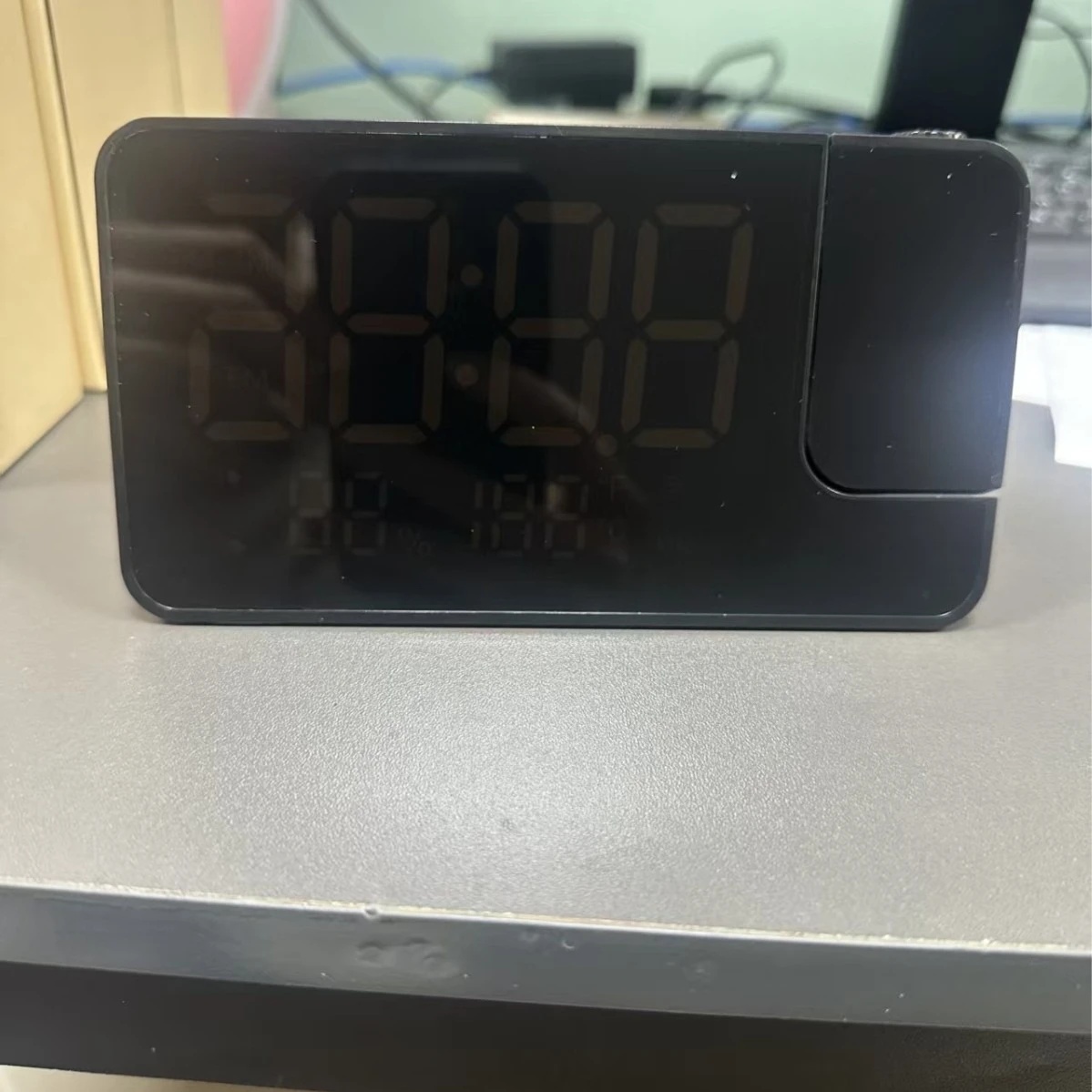 Rectangle large screen desktop temperature and humidity radio mirror projection digital