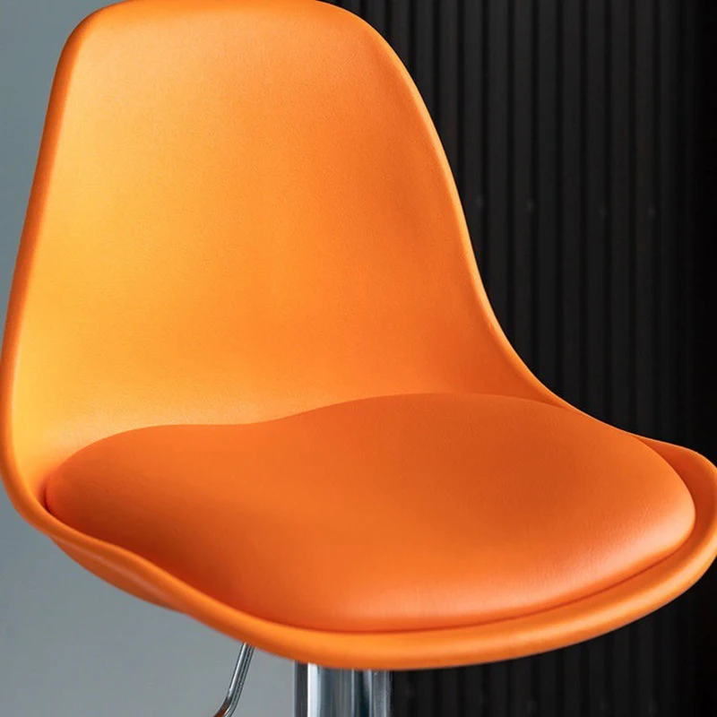 Рисунок 5 - регулируемые барные стулья с кожаной