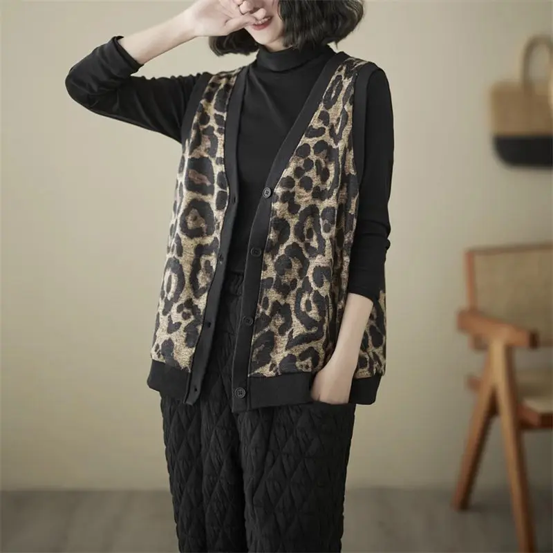 Retro Leopard Print Fleece Warm Vest Cardigan Jacket For Women Autumn Winter Large Size Casual V-Neck Sleeveless Waistcoat A722