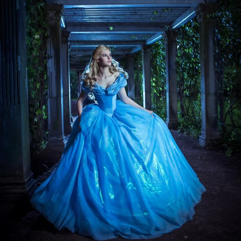 

Простое синее платье для квинсеаньеры с открытыми плечами, кристаллическим декором и длинным шлейфом, платье для 15-летия. ﻿ Индивидуальный заказ