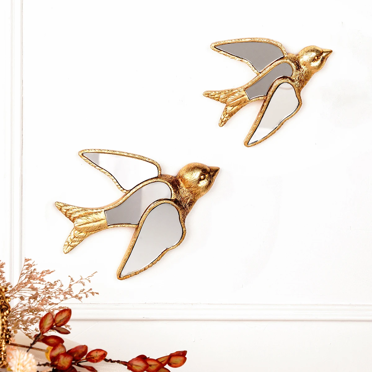 1PC Creative Resin Material Swallow Decoration, with Mirror Surface Inlaid, Suitable for Home Creative Hanging Ornaments