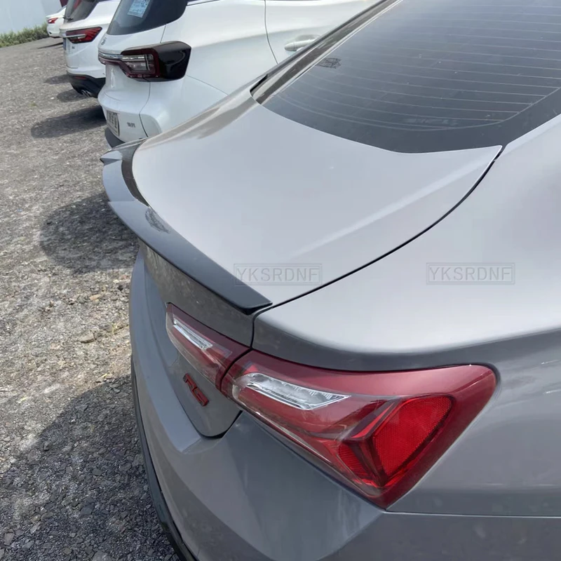 Dla Chevrolet Malibu XL Spoiler 2016-2022 rok błyszczący z włókna węglowego tylna owiewka M4 styl akcesoria samochodowe Refitt Spoiler