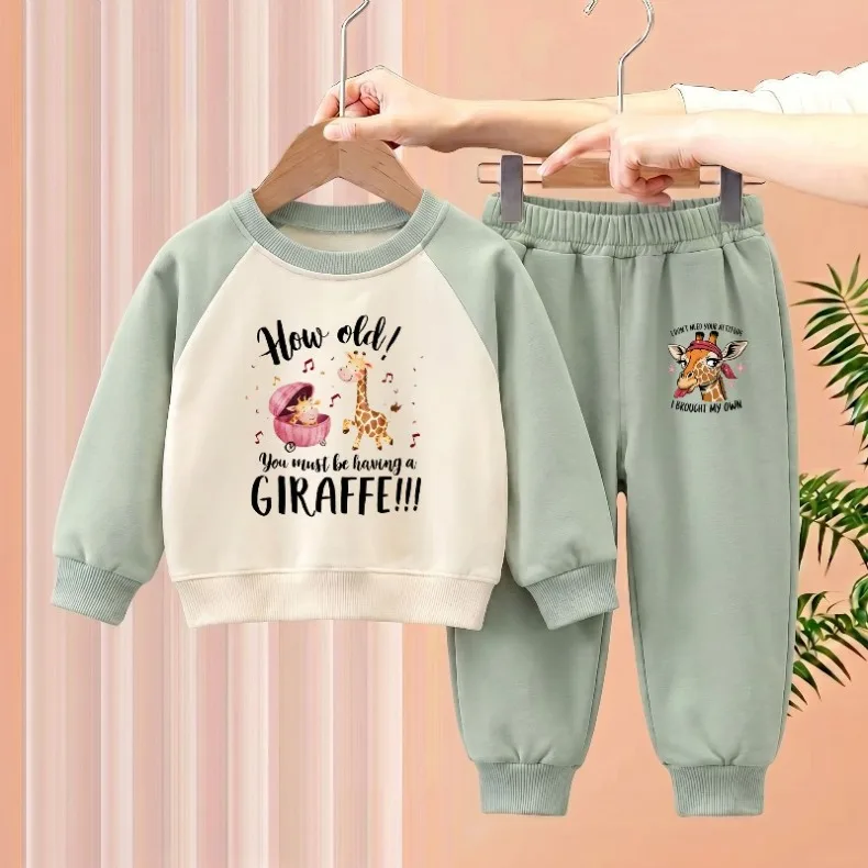 Herbstmode für Kinder: Zweiteiliges Set mit Kapuzenpullover mit Rundhalsausschnitt und langen Hosen, lässiger Trainingsanzug für Jungen, Kinder-Pullover-Hosen-Set – Detail 5