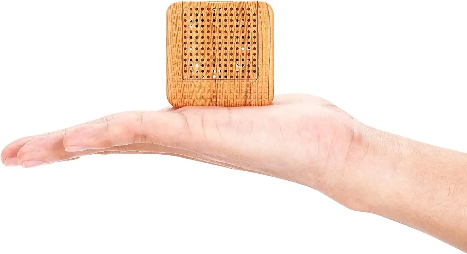 

Mini Portable Essential Oil Diffuser for Car or Travel, Quiet Waterless Rechargeable USB Diffuser with 8 Pads