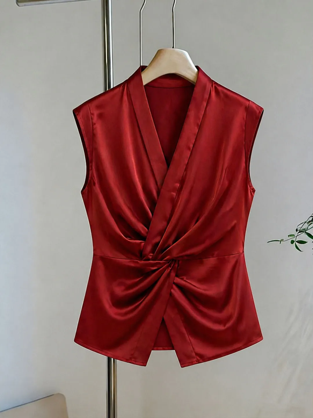 

Elegant V-Neck Sleeveless Knot Top Women's Commute Fashion Slimming Design Summer 2026 Korean Style Straight Cut Silk Shirt